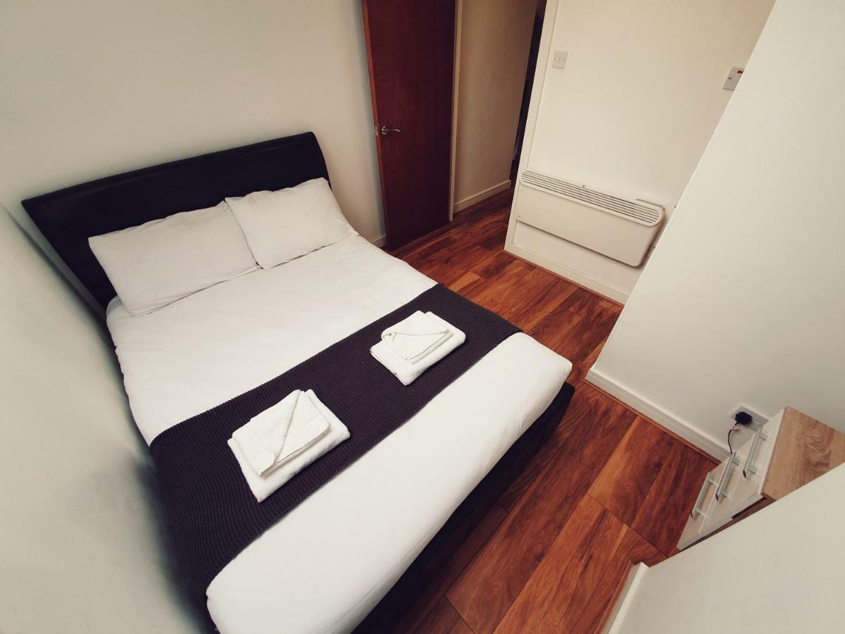 41 Catharine Street Apartment *