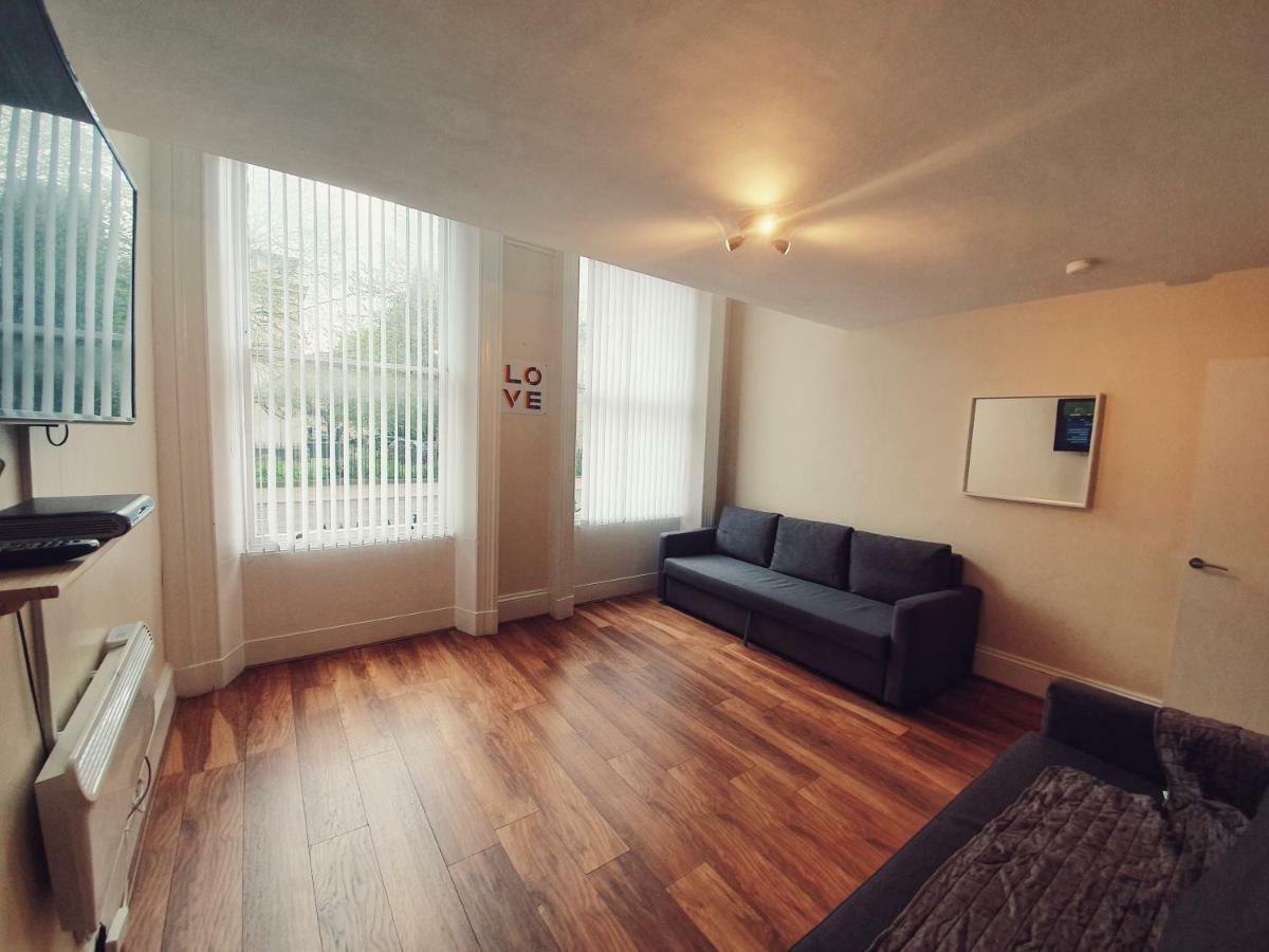 41 Catharine Street * Liverpool