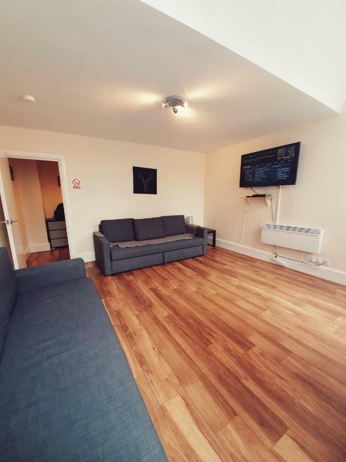 41 Catharine Street * Liverpool